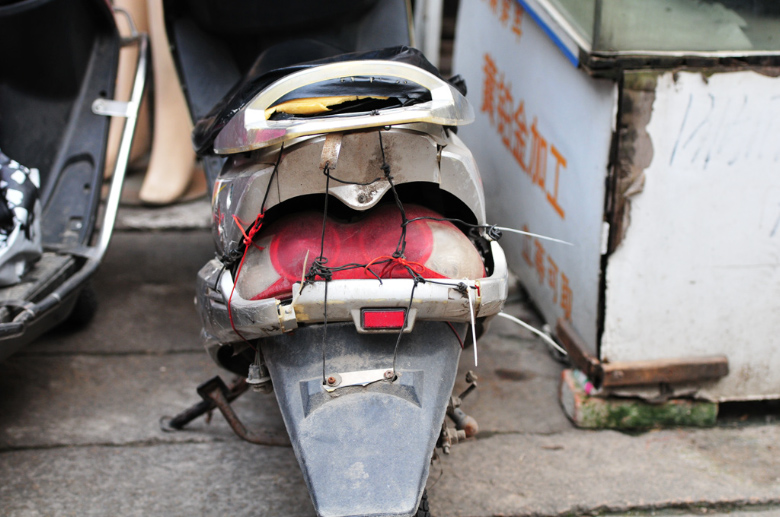 professionelle Moped Reparatur